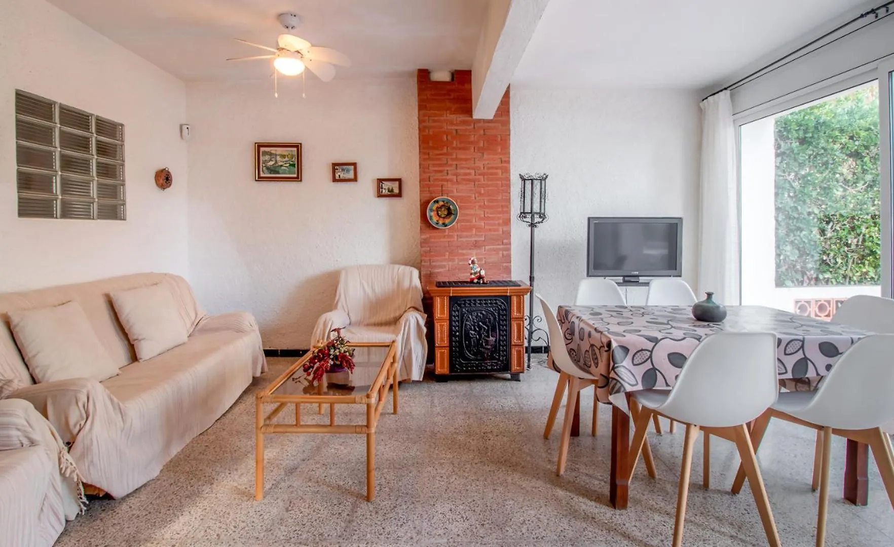 Les Tonyines 68 Apartamento Con Vistas Y Terraza Llanca 0*,