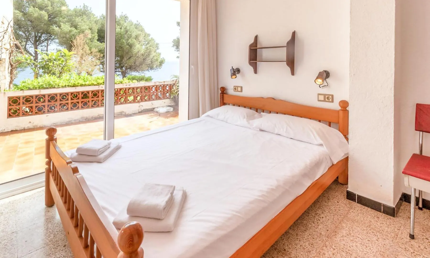 Les Tonyines 68 Apartamento Con Vistas Y Terraza Llanca Spain