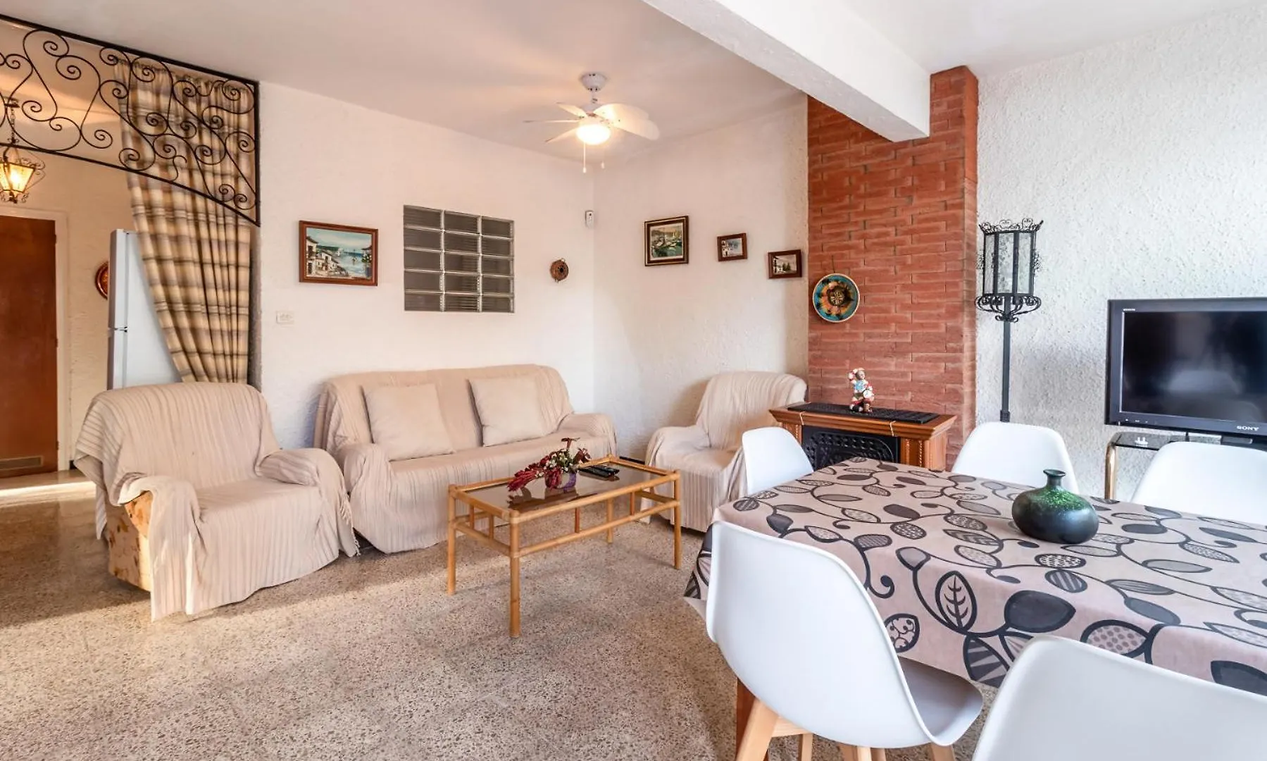 Les Tonyines 68 Apartamento Con Vistas Y Terraza Llanca Apartment